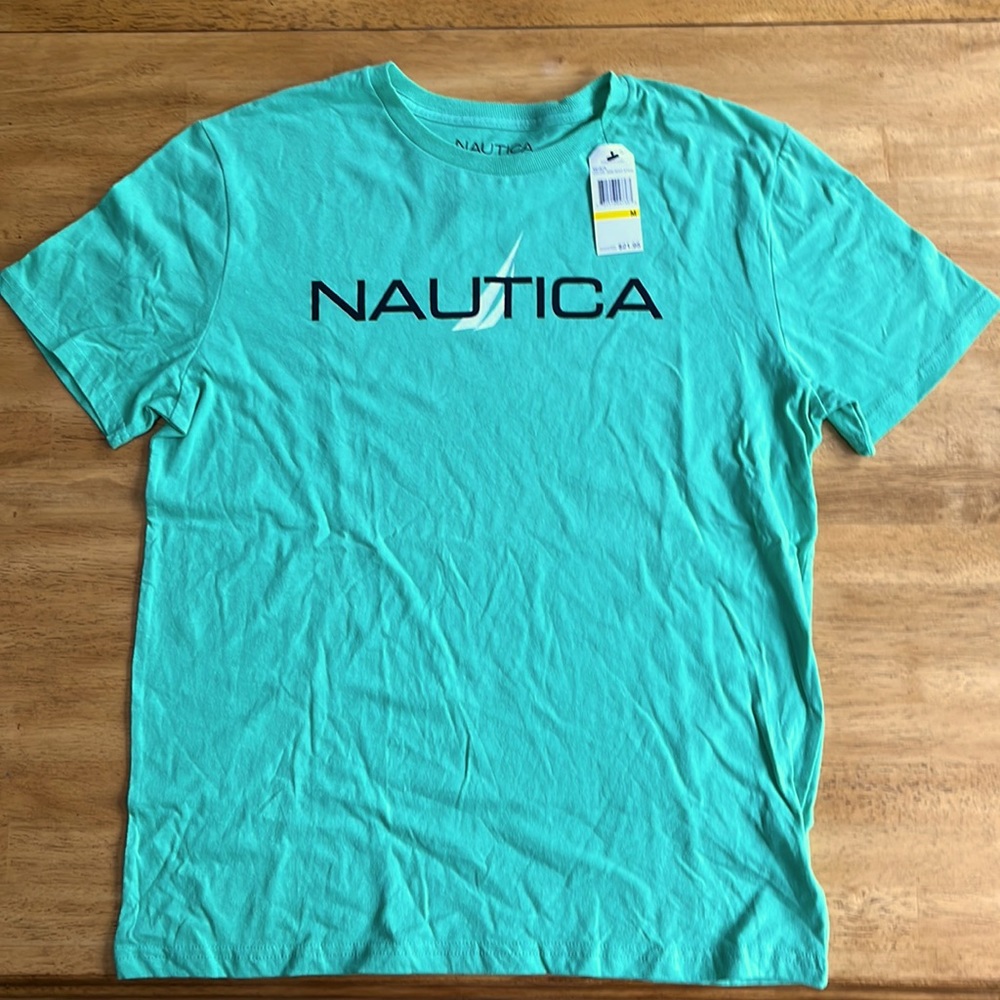 NWT Mens medium  Nautica Tee